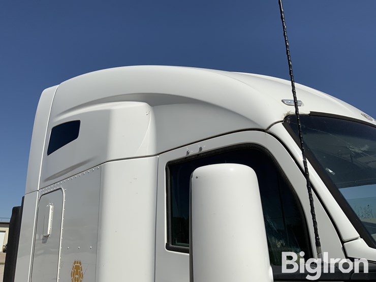 2017-kenworth-t680-image-16