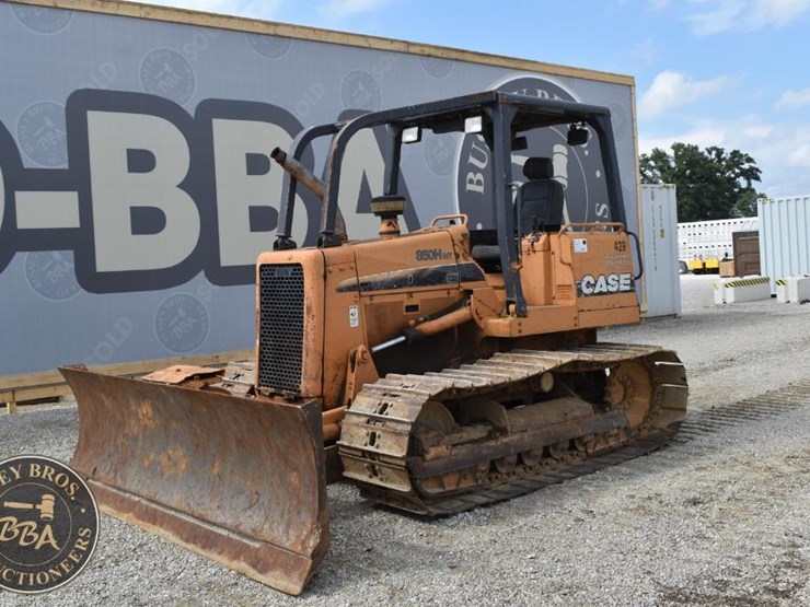 2002-case-850h-wt-image-3