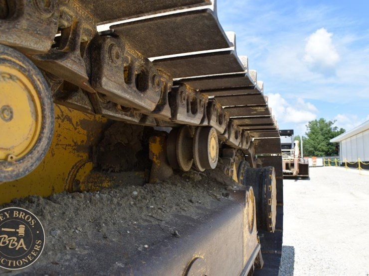 2014-komatsu-d51exi-22-image-46