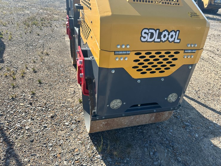 #96-•-2025-sdlool-sl1000-vibratory-compactor-inv#:-30306-image-13