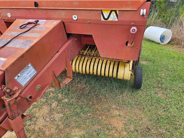 new-holland-640-image-6
