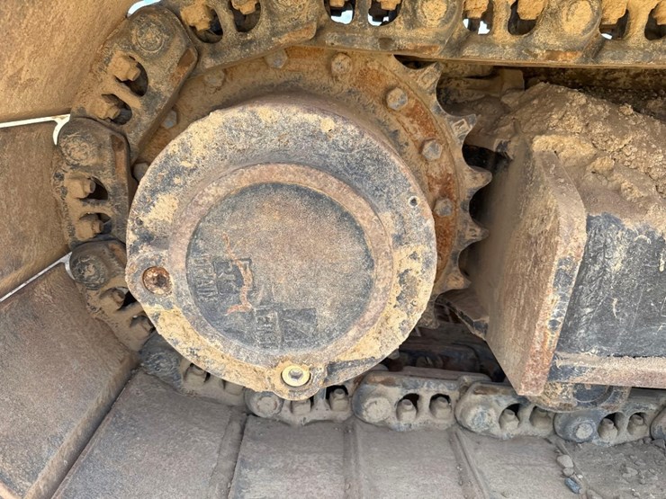 2020-caterpillar-326-image-16
