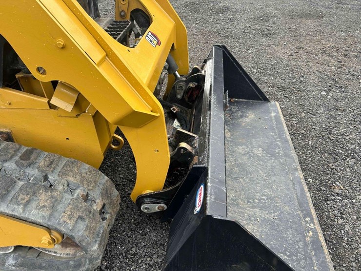2018-caterpillar-259d-image-18