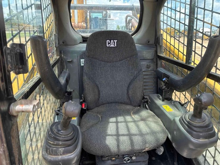 2019-caterpillar-289d-image-23