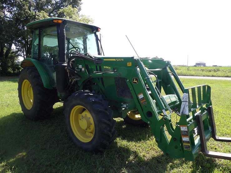2019-john-deere-5090e-image-1