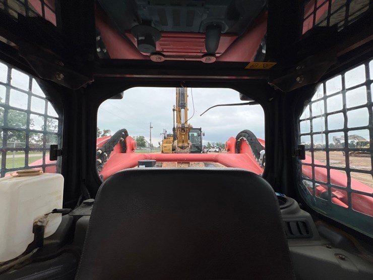 2016-kubota-svl95-2s-image-33