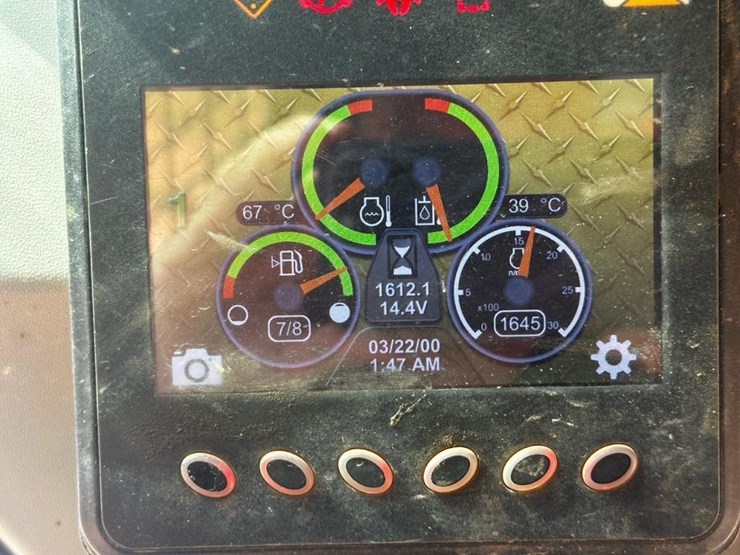 2020-caterpillar-259d3-image-12