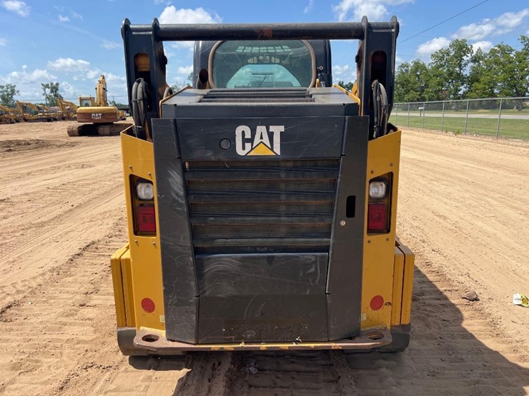 2015-caterpillar-259d-image-3