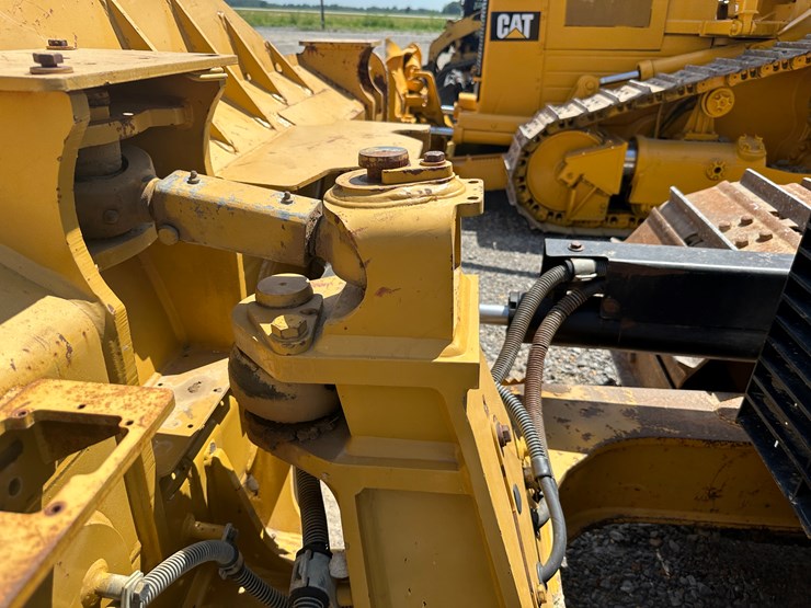 2017-caterpillar-d6k2-lgp-image-29