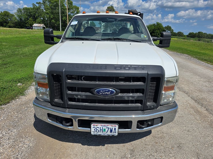 2008-ford-f350-image-53