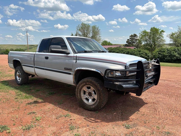 1998-dodge-ram-2500-image-3