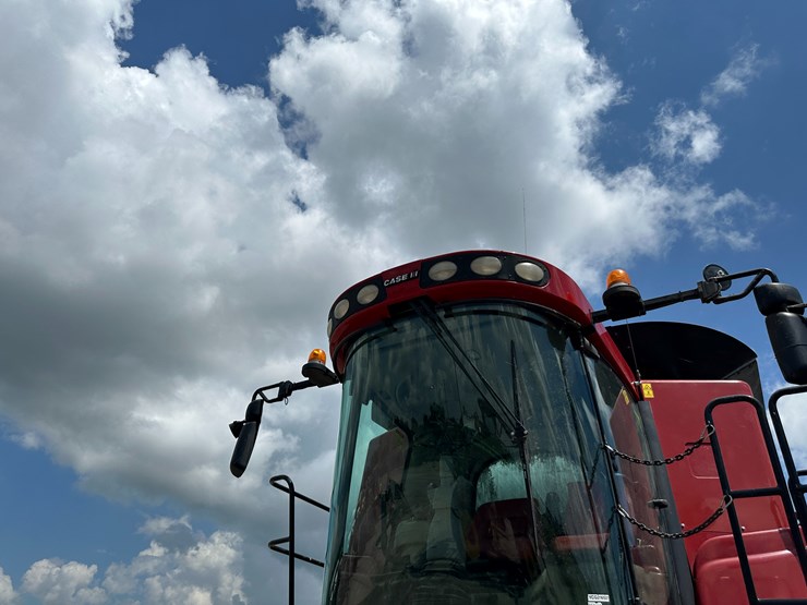 2012-case-ih-7230-image-31