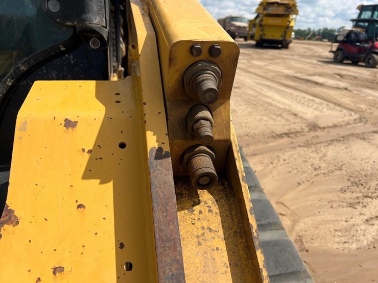 2015-caterpillar-289d-image-11