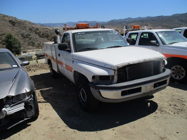 2002-dodge-ram-2500-image-2