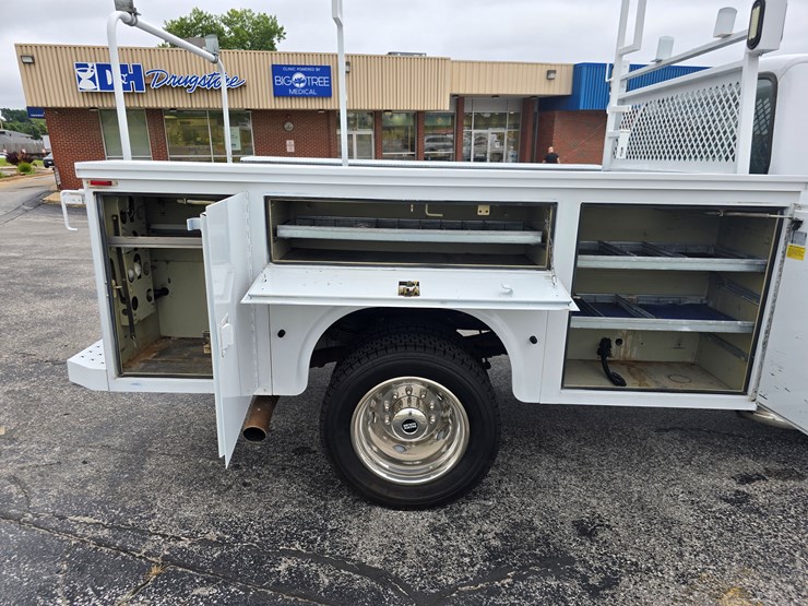 2007-ford-f550-image-70