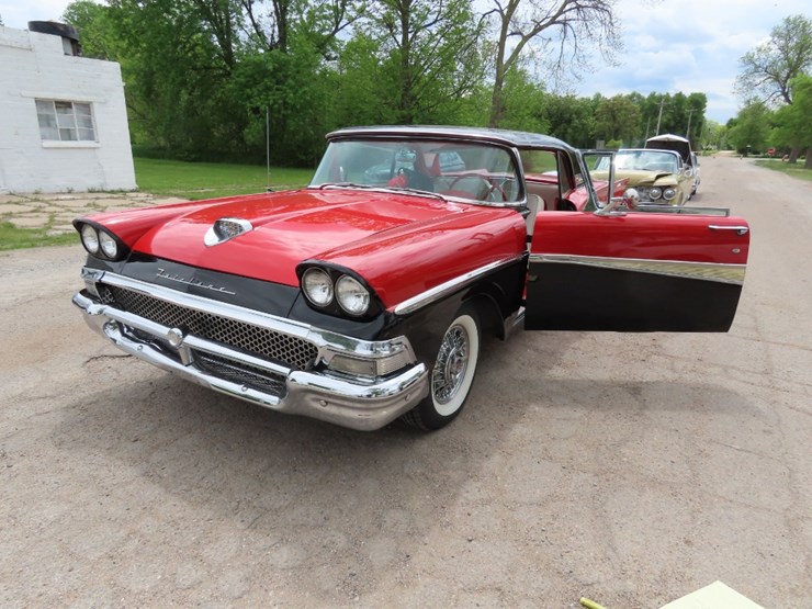 1958-ford-fairlane-500-skyliner-retractable-hardtop-image-27