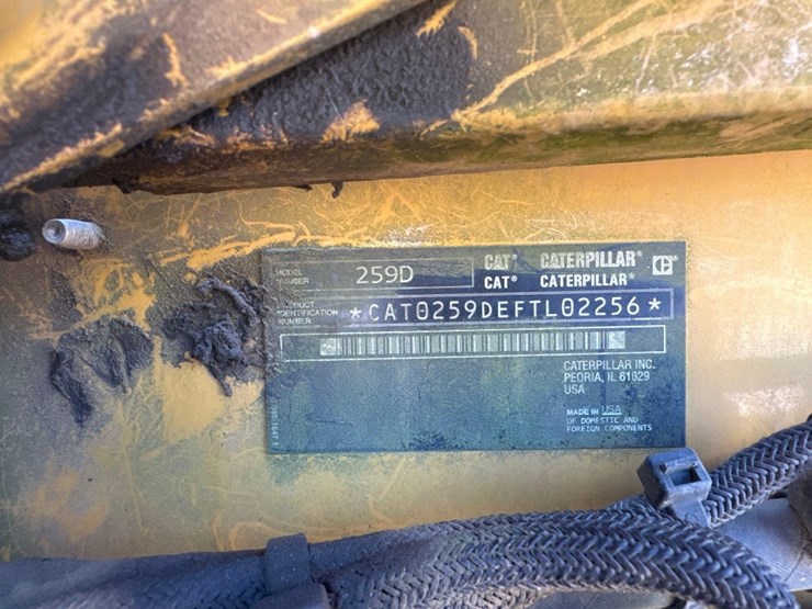 2014-caterpillar-259d-image-17