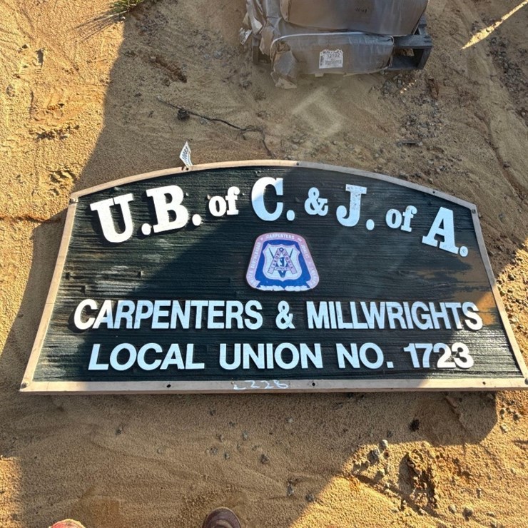 2228 - WOOD SIGN