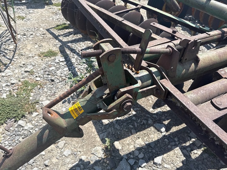 john-deere-10-image-13