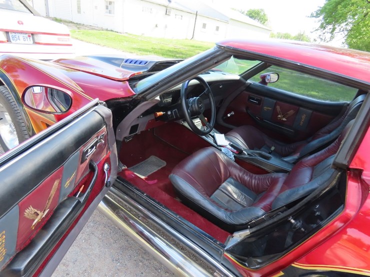 1979-chevrolet-corvette-image-11