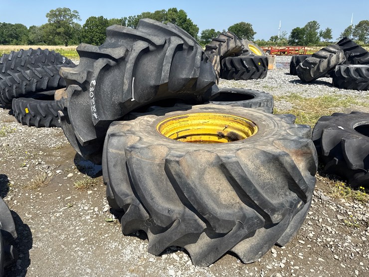john-deere-10-image-2