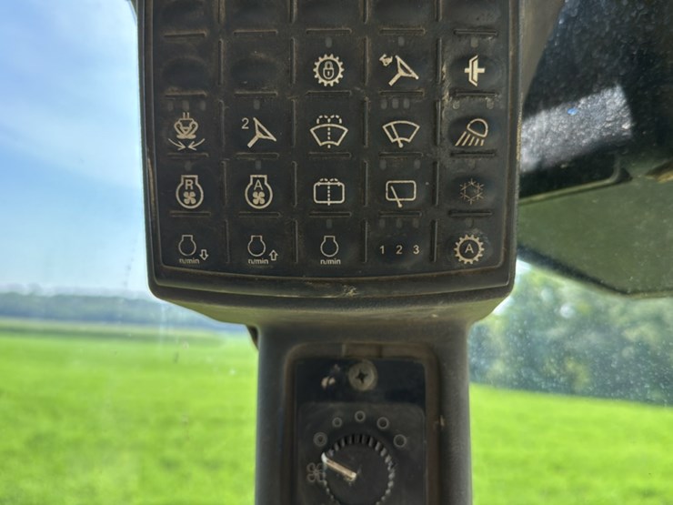 2010-john-deere-2010-image-47