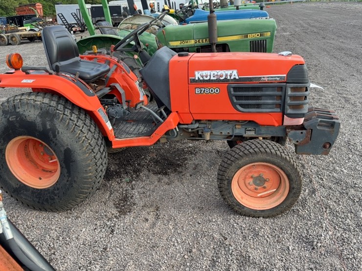 kubota-b7800-image-4