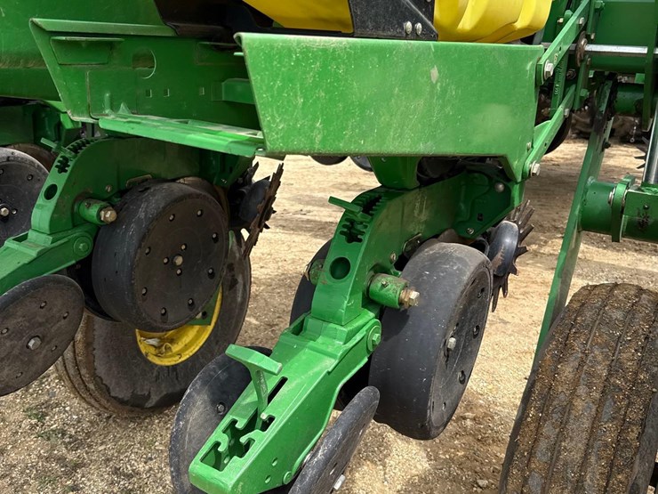 john-deere-1770nt-image-39