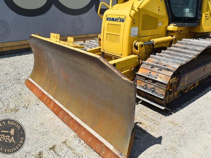 2014-komatsu-d51exi-22-image-30