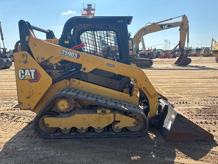 2021-caterpillar-259d3-image-4