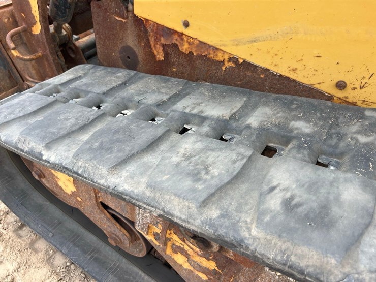 2016-caterpillar-259d-image-25