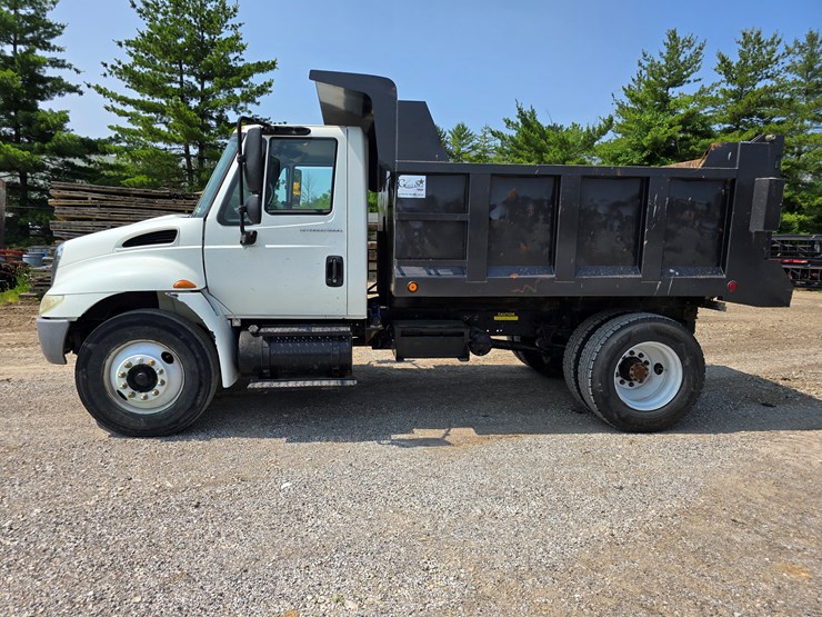 2007-international-durastar-4300-image-9