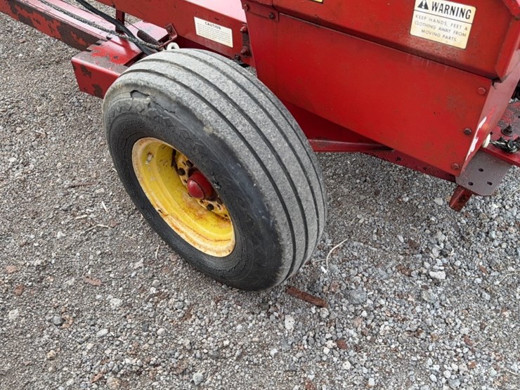 new-holland-718-image-5