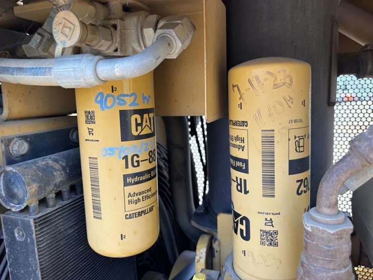 2006-caterpillar-d6n-image-44