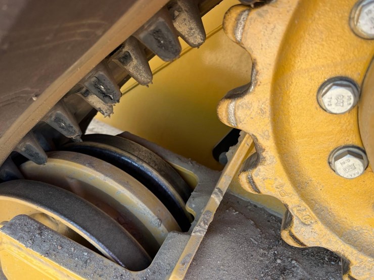 2024-caterpillar-299d3-xe-image-11