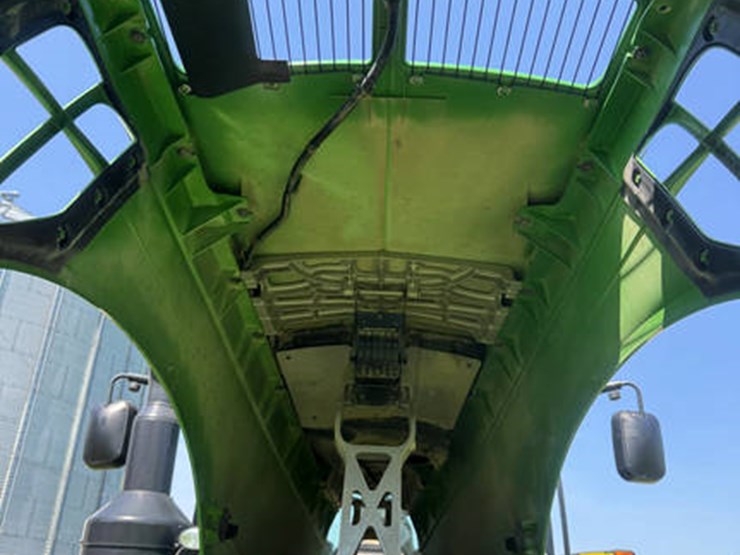 2014-john-deere-8270r-image-38