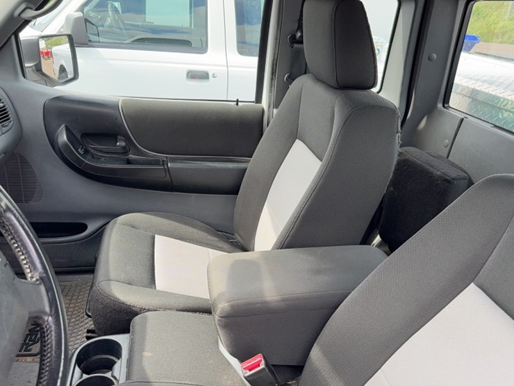 2011-ford-ranger-image-16