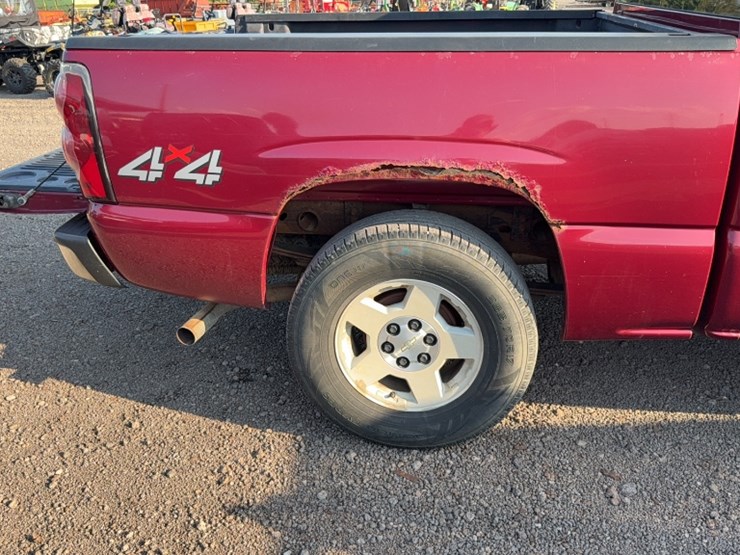 2005-chevrolet-1500-image-5