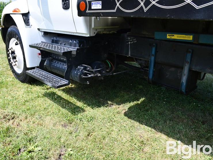 2004-international-durastar-4300-image-17