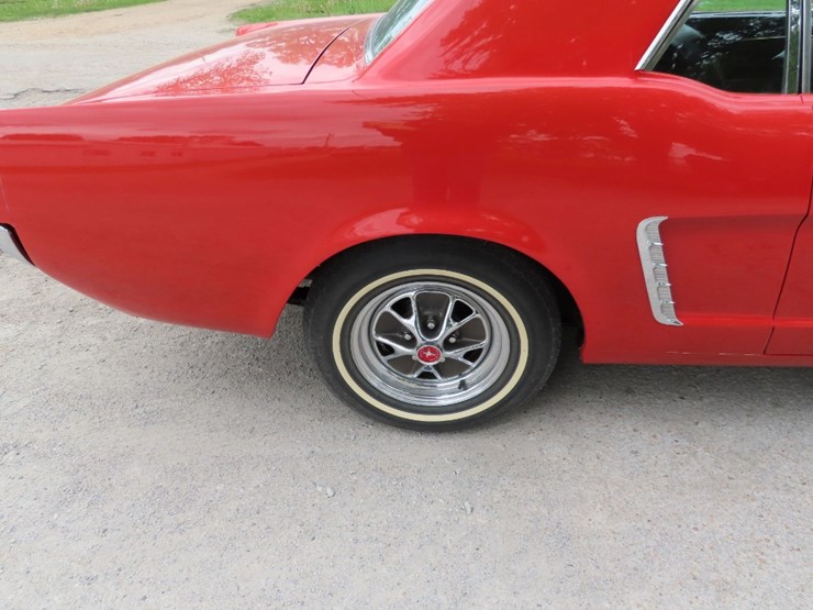 1965-ford-mustang-image-7