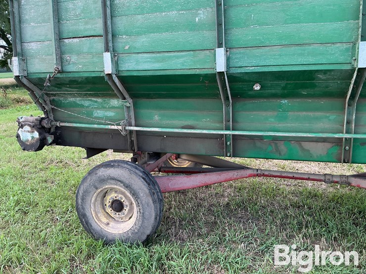 farmhand-forage-wagon-image-16