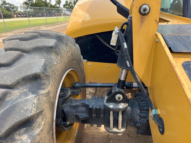 2019-caterpillar-tl1255d-image-16