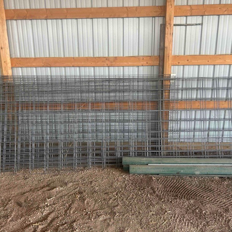 Deere Fence, Chicken Wire, Steel Posts