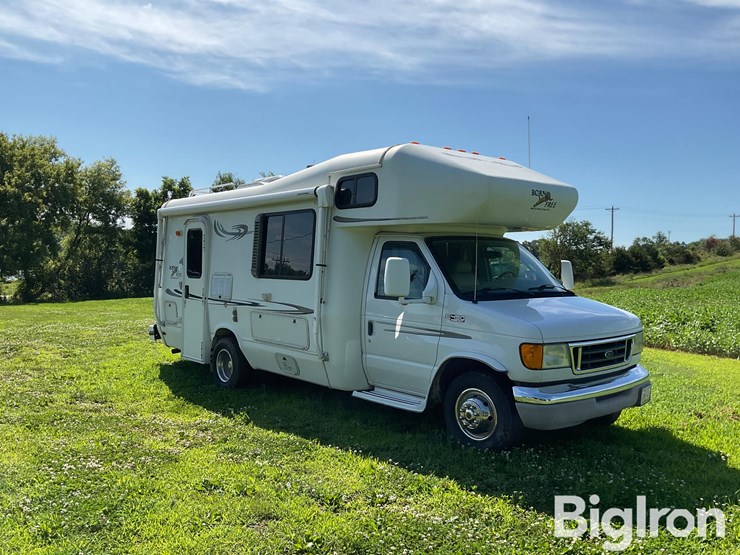 2004-ford-e450-image-3
