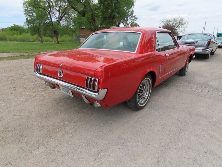 1965-ford-mustang-image-8