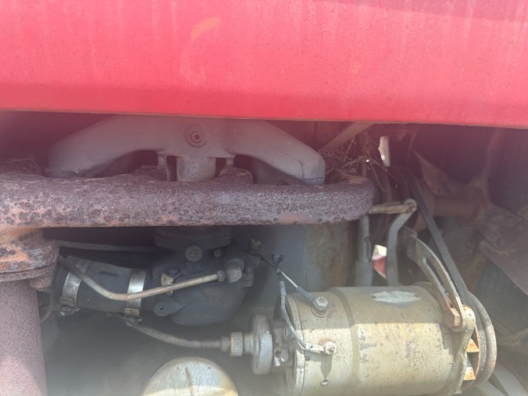 massey-ferguson-135-image-30