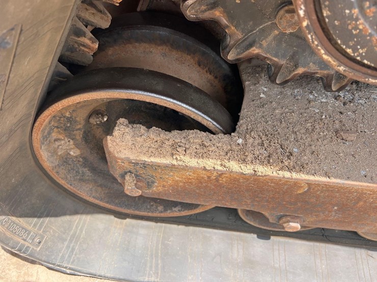 2018-deere-333g-image-19