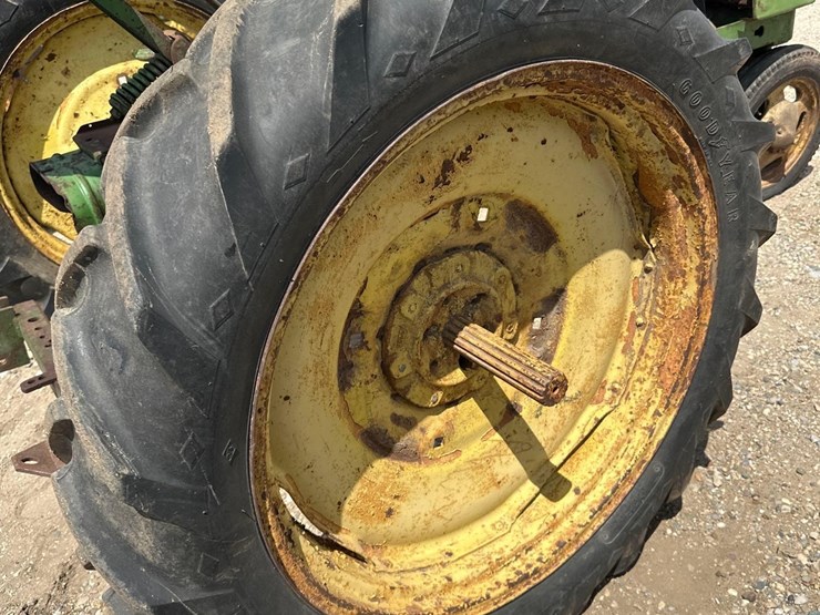 john-deere-a-image-9