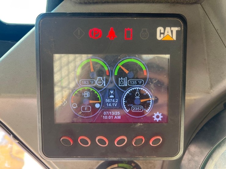 2021-caterpillar-259d3-image-34