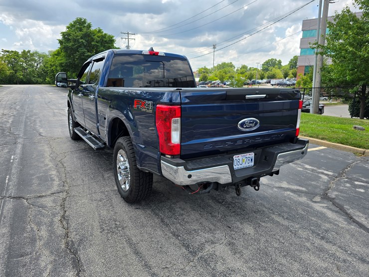 2017-ford-f350-image-18